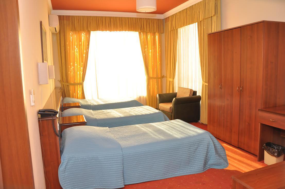 VIVAS hotel durres albania - triple room